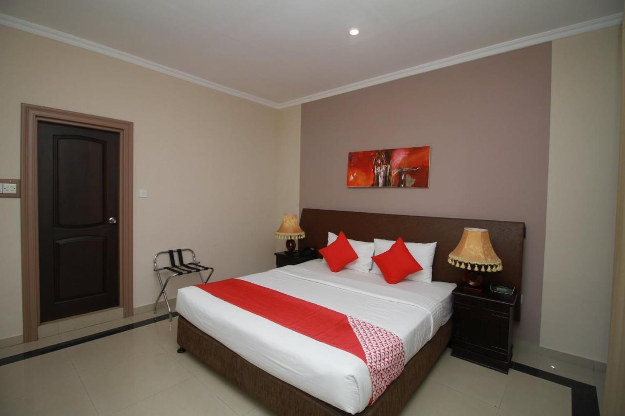 Oyo 317 Choy'S Waterfront Residence Negombo Exterior foto
